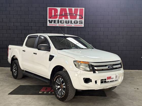FORD RANGER 2.2 XL 4X4 CD 16V DIESEL 4P MANUAL FORD RANGER 2.2 XL 4X4 CD 16V DIESEL 4P MANUAL